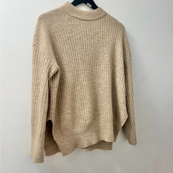 3 for 10 - H&M Beige Ribbed Sweater - Picture 1 of 3